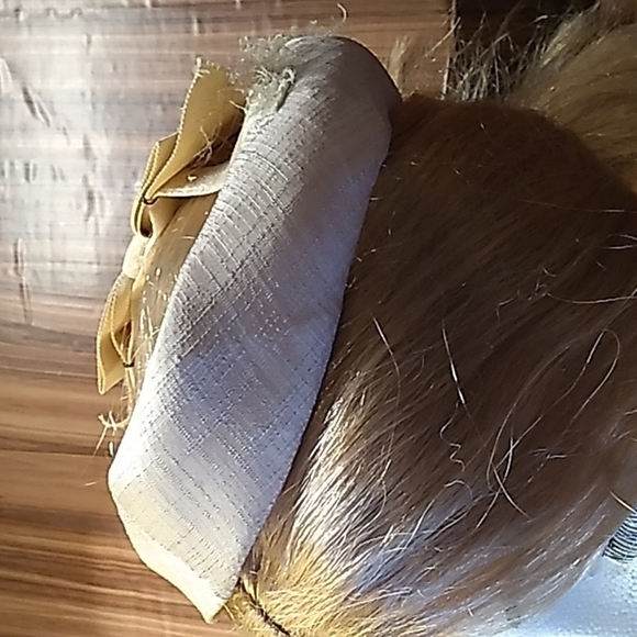 Vintage ladies headpiece hat bow - Picture 1 of 4